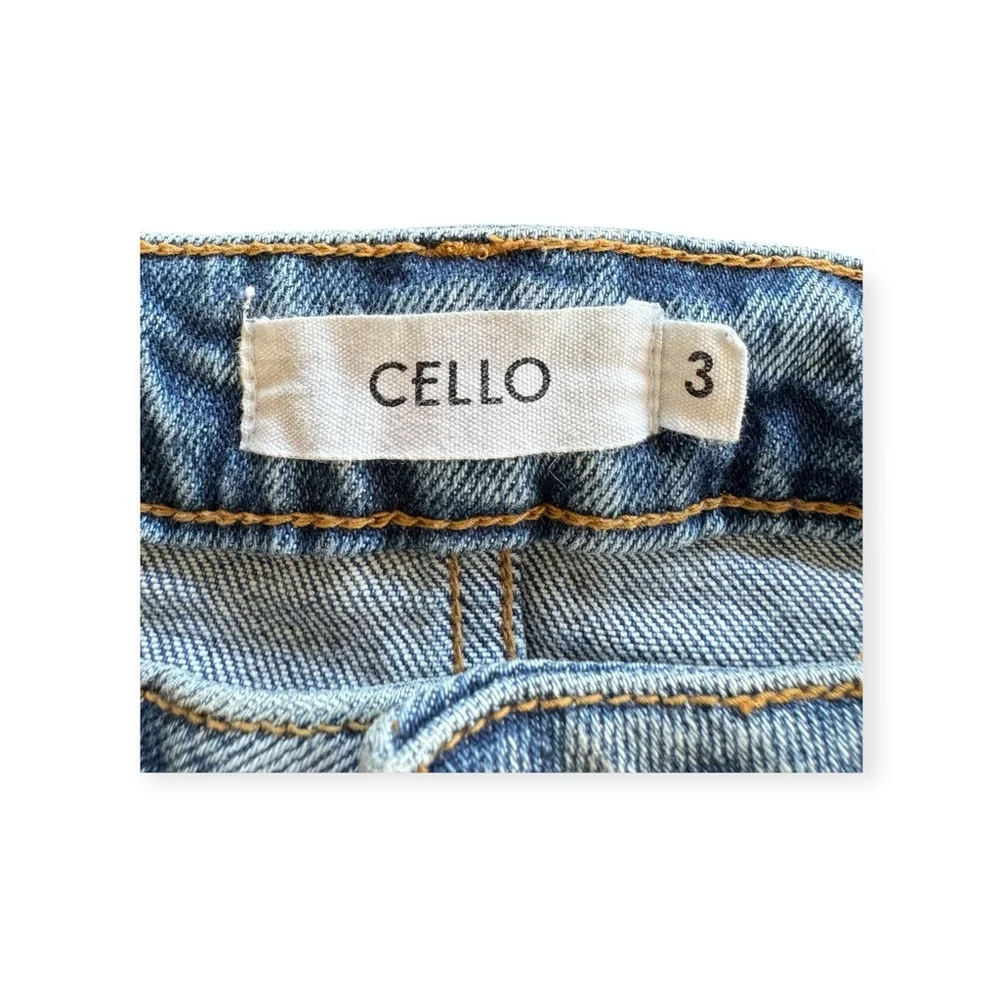 Cello trendy light blue jeans distressed hem  junior size 3